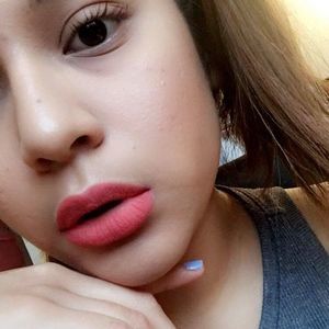 Meet your Posher, Abigail